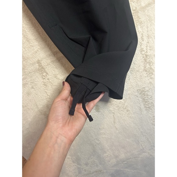 Eddie Bauer Women's 12 Black Ripstop Crop Capri Pants Cargo Pocket Polyester - Picture 4 of 9